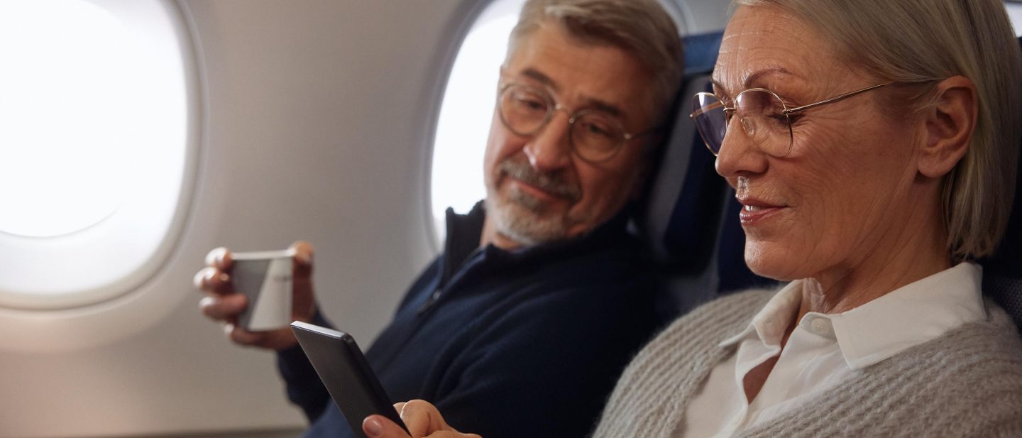 Paar an Bord der Economy Class im A380. // Couple in Premium Economy Class on board of the A380.